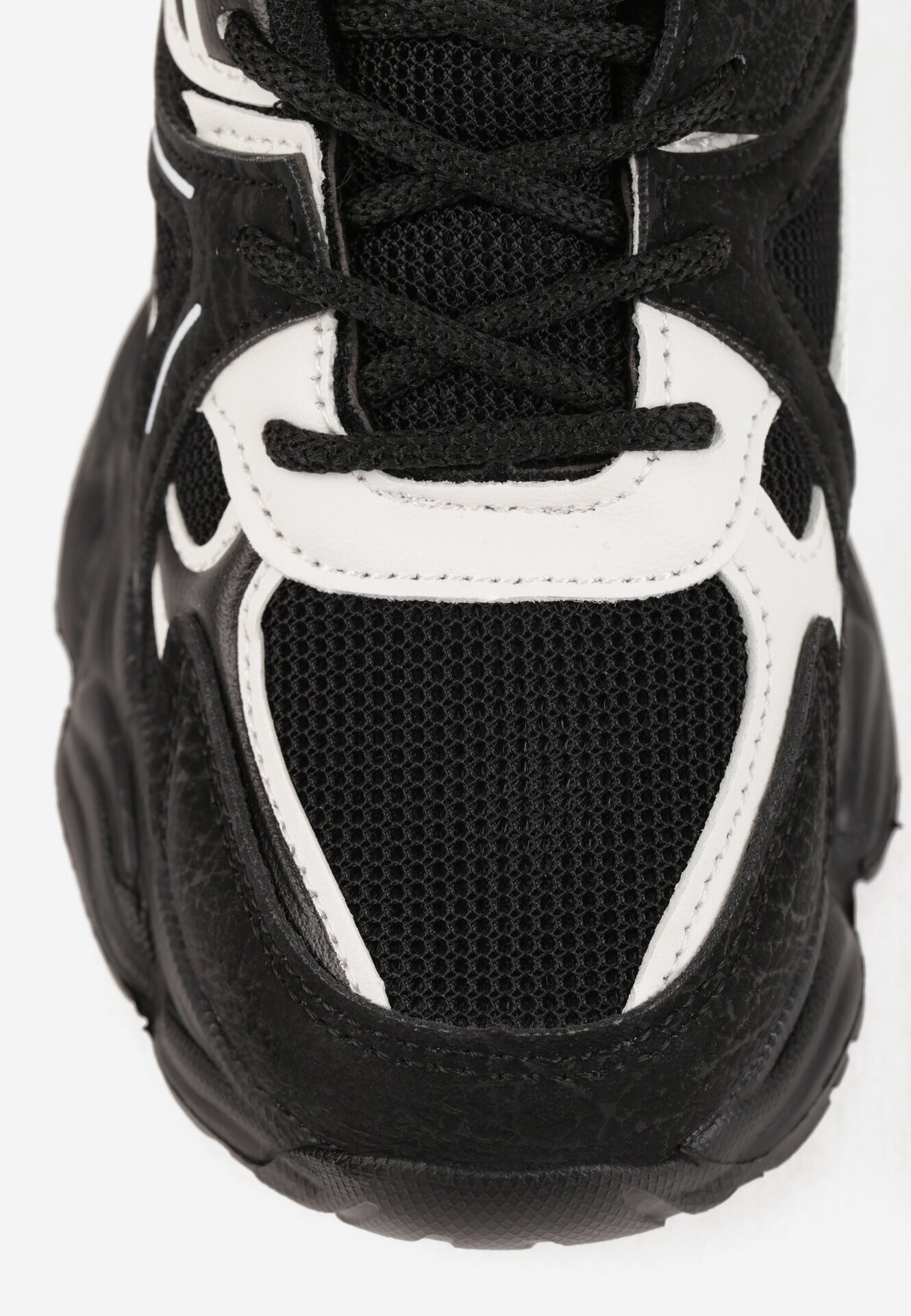 tom.m Adidași Negri cu branț din piele și model geometric Karella
