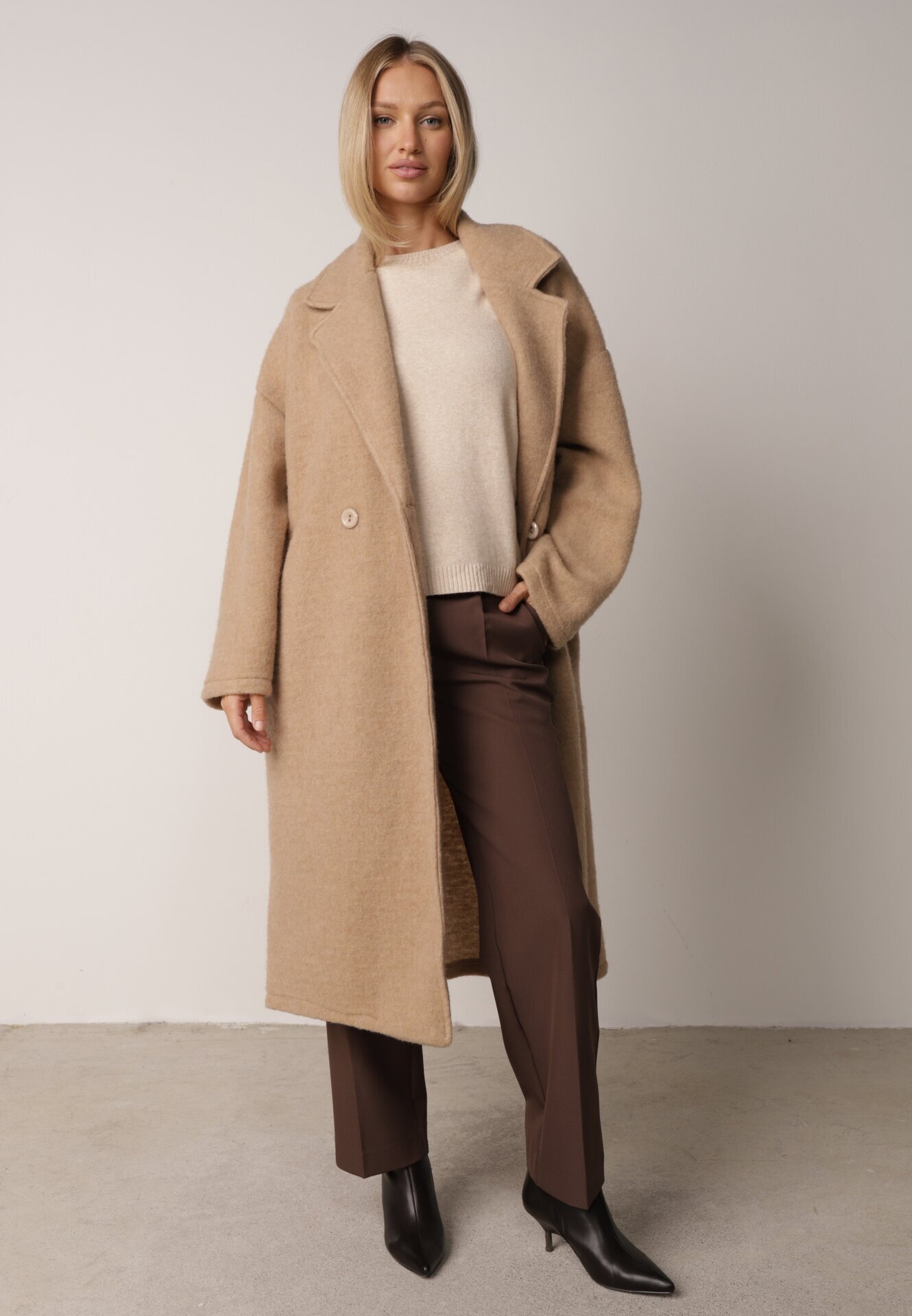 tricot station Palton Bej Oversize Cu un rând de nasturi Gardalena