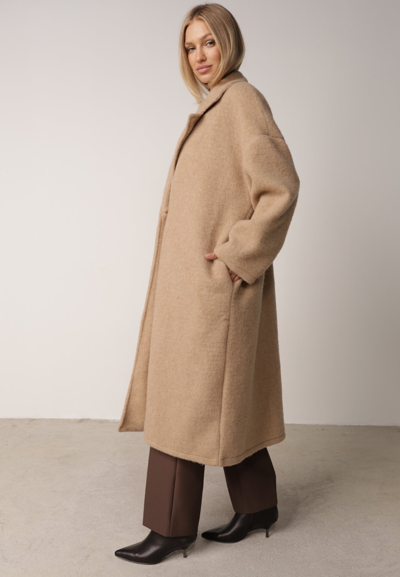tricot station Palton Bej Oversize Cu un rând de nasturi Gardalena