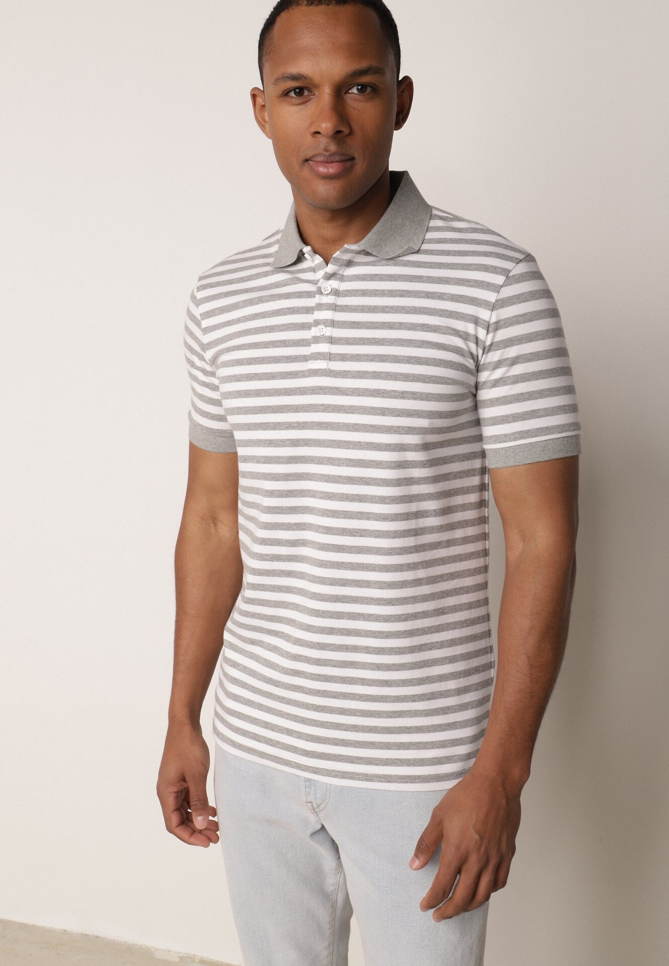  Tricou Gri