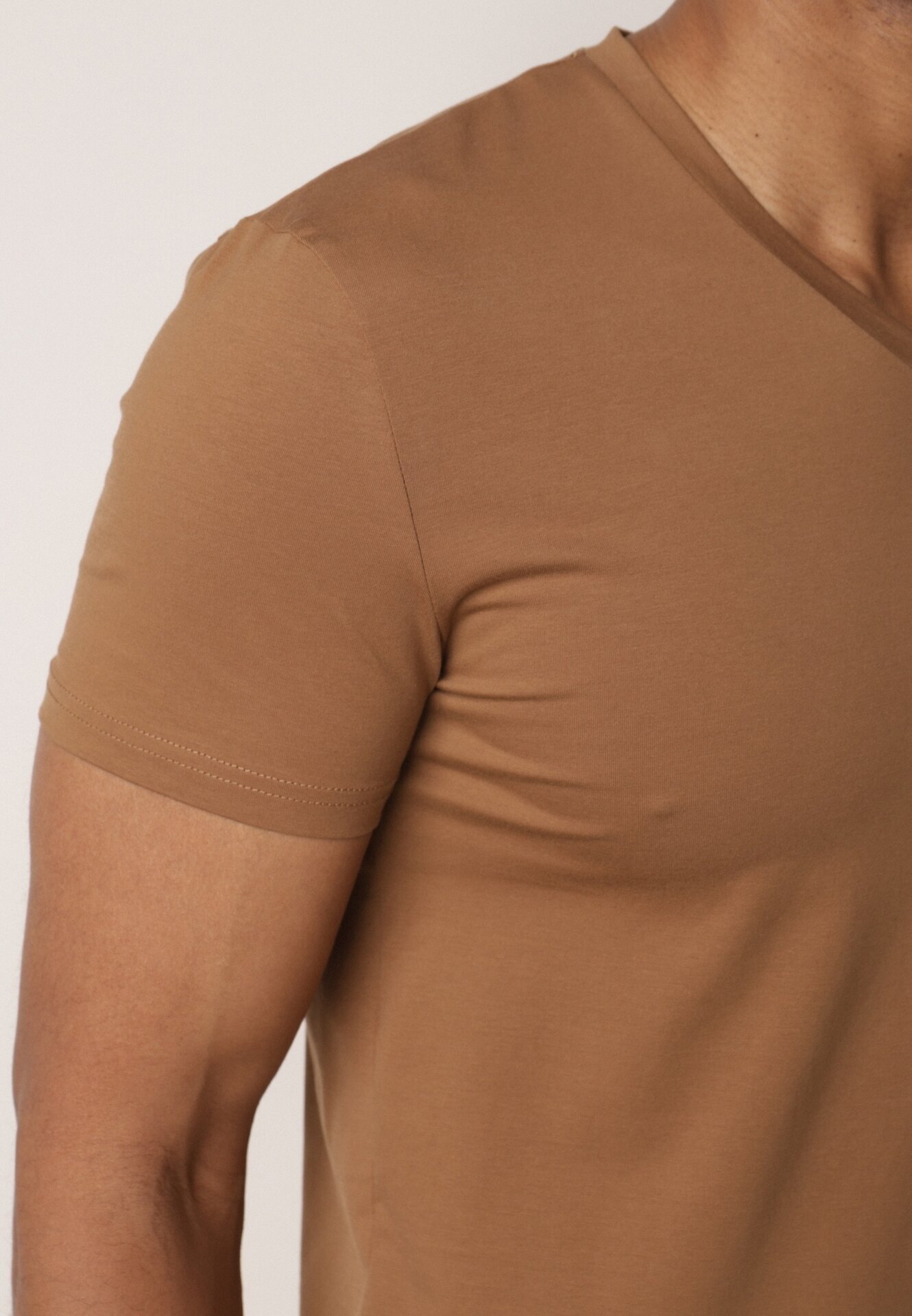  Tricou Maro