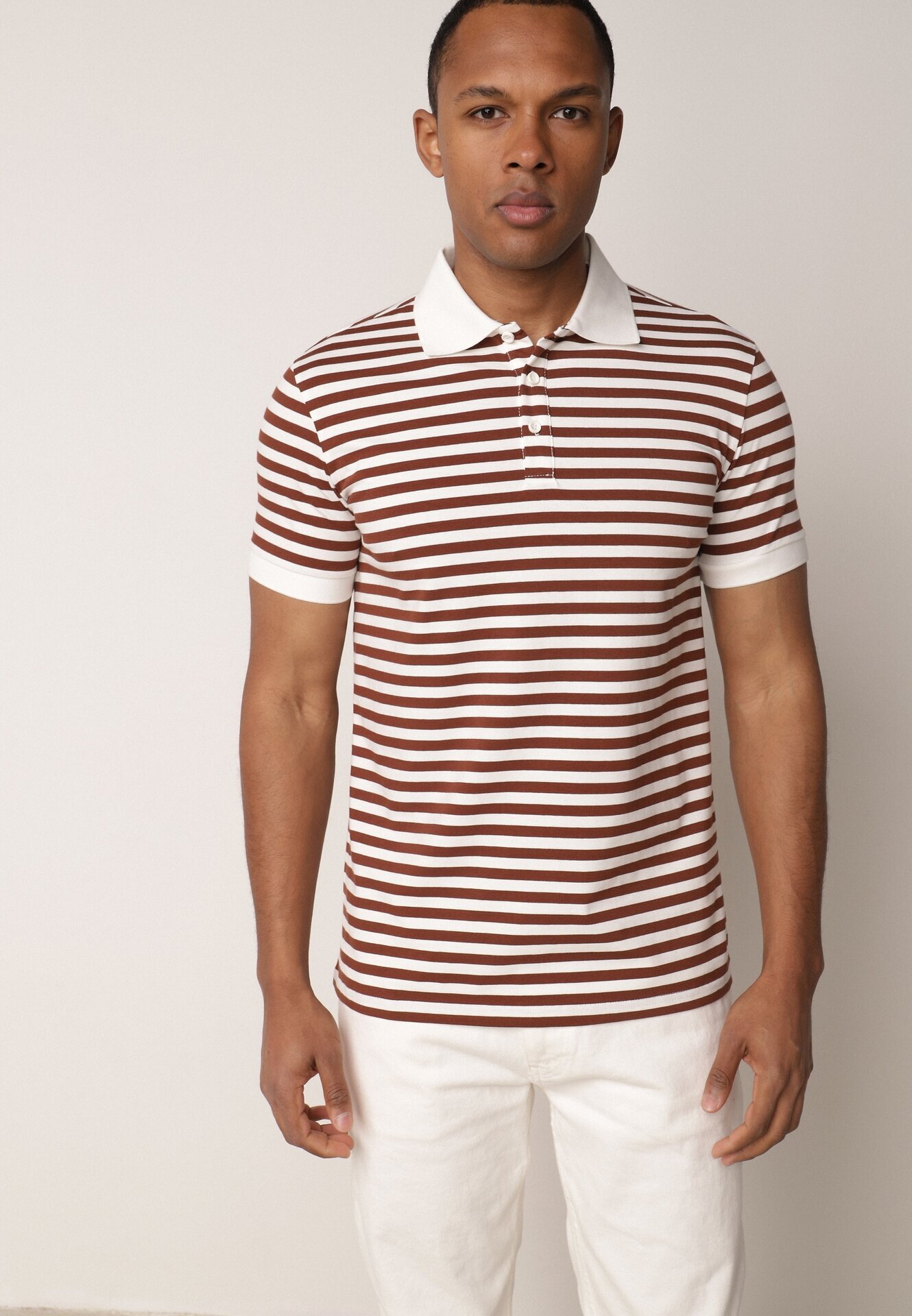  Tricou Maro