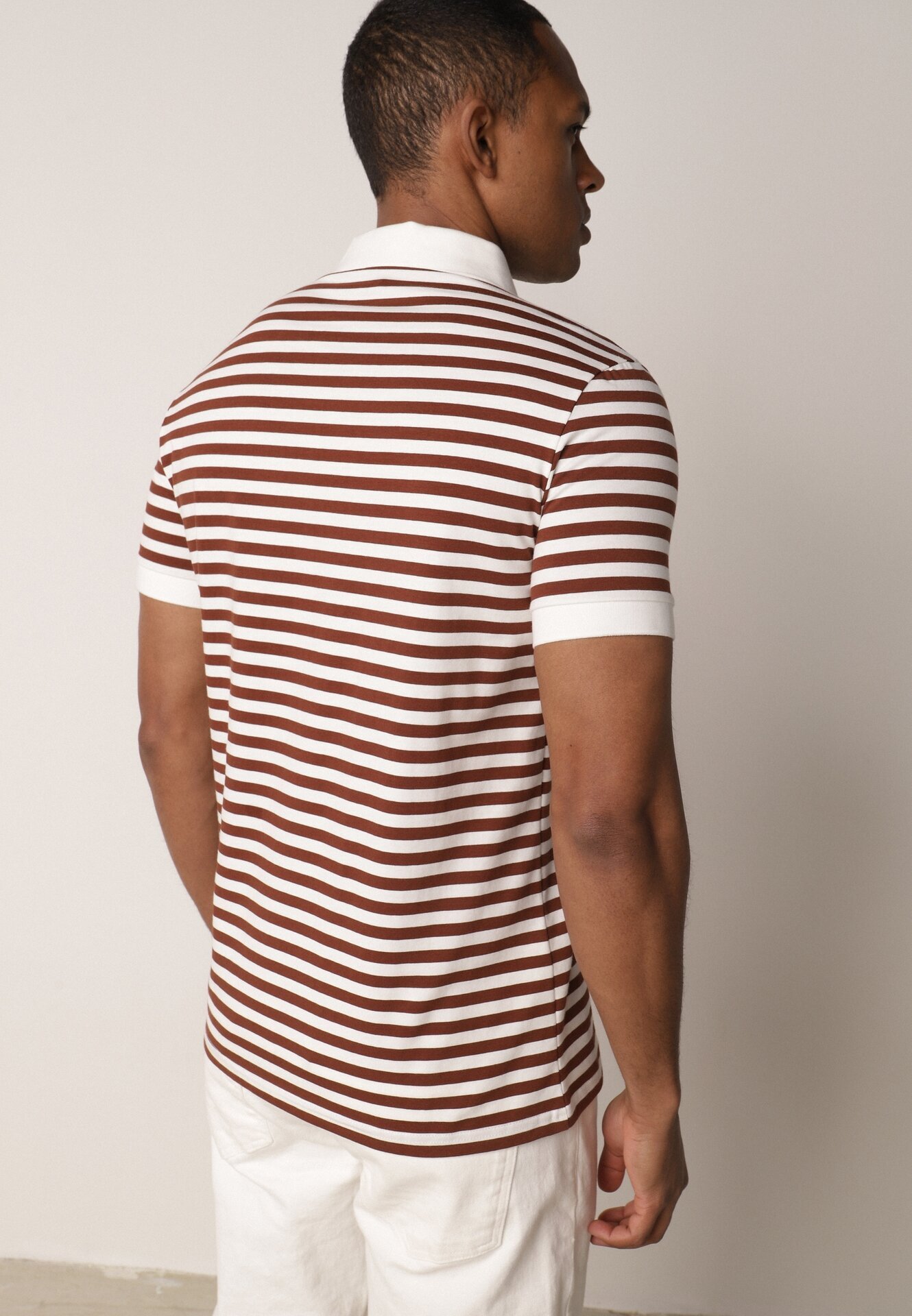  Tricou Maro