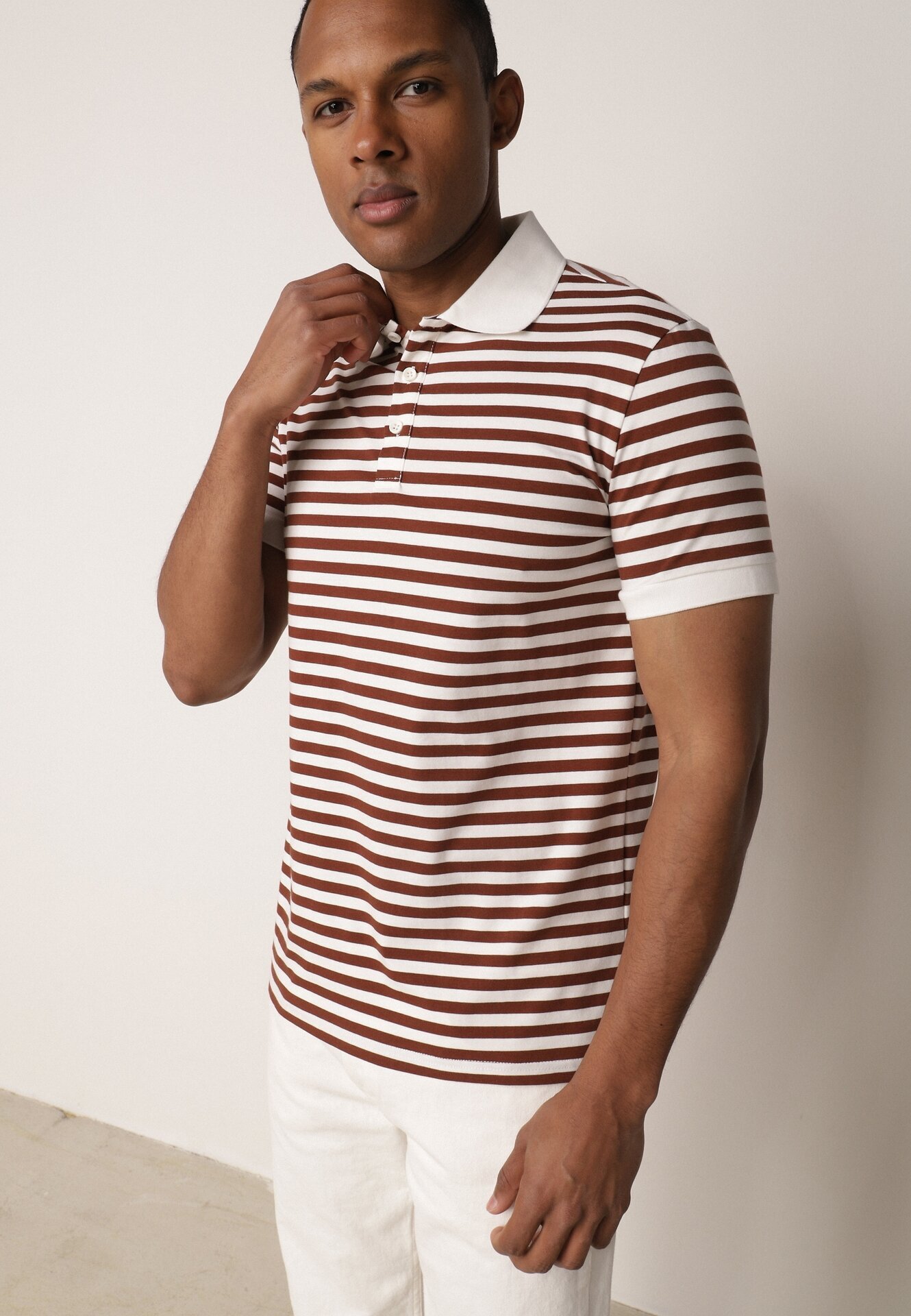  Tricou Maro