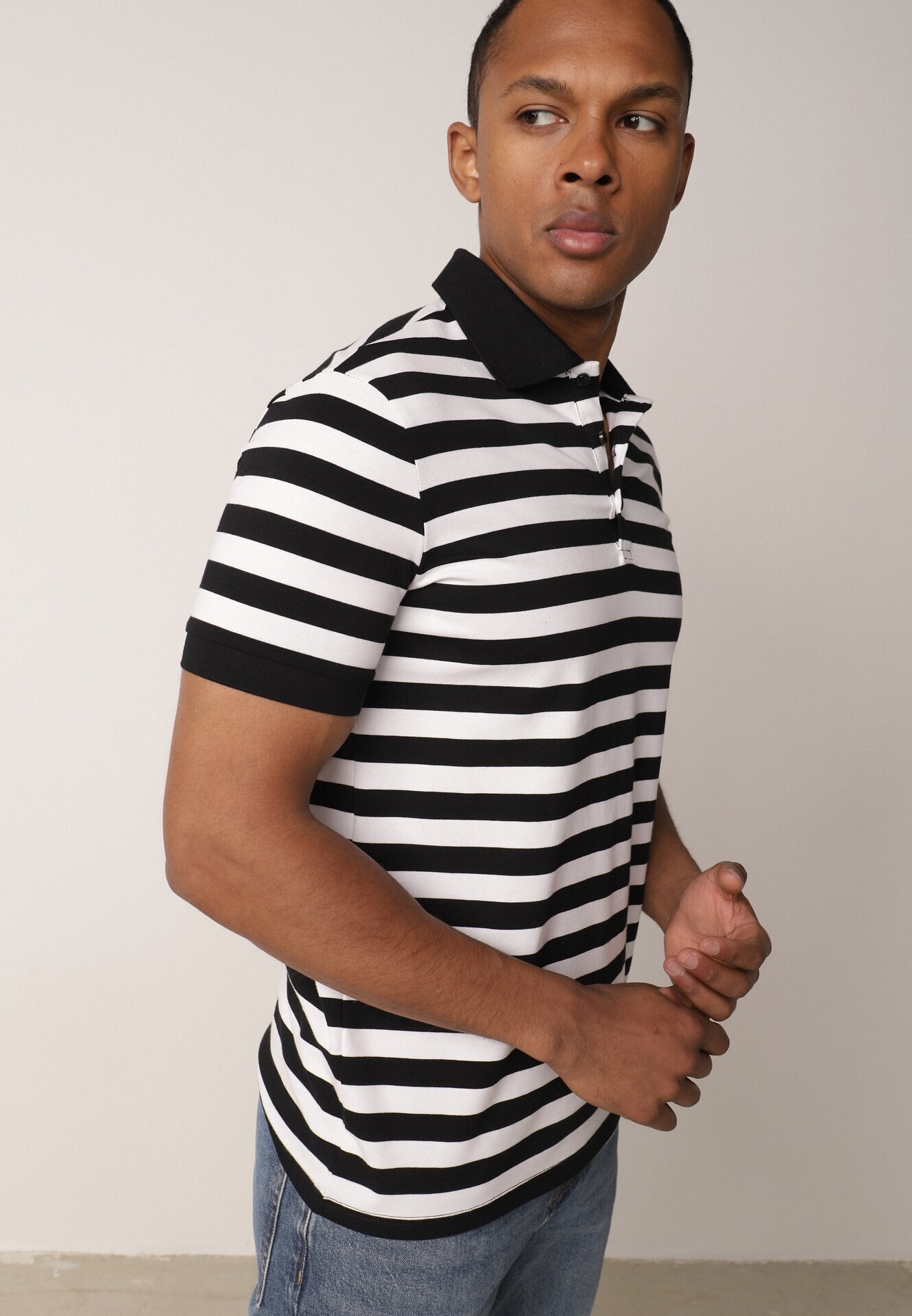  Tricou Negru