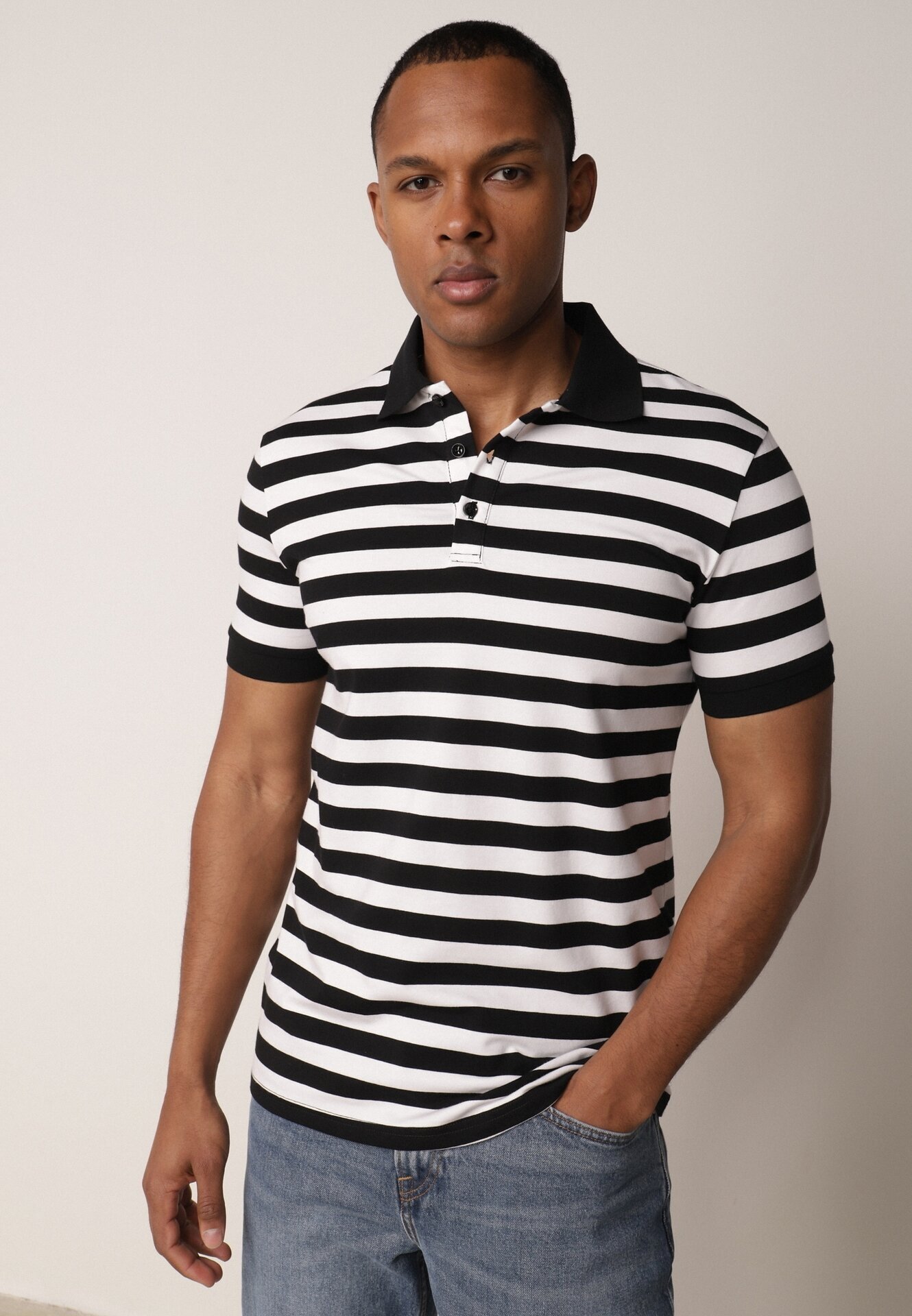  Tricou Negru
