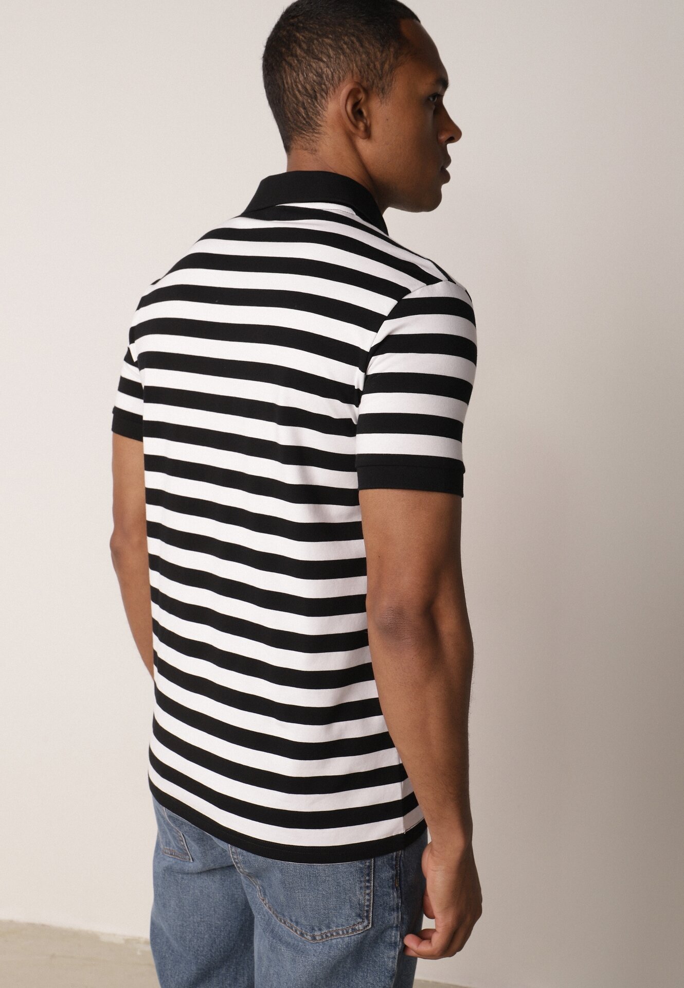 Tricou Negru
