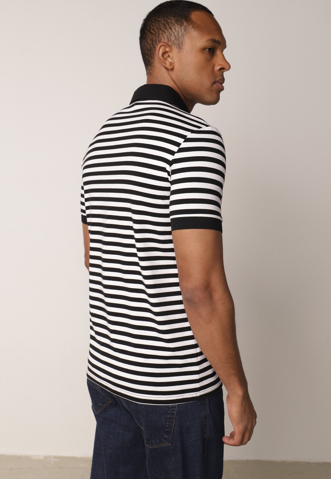  Tricou Negru