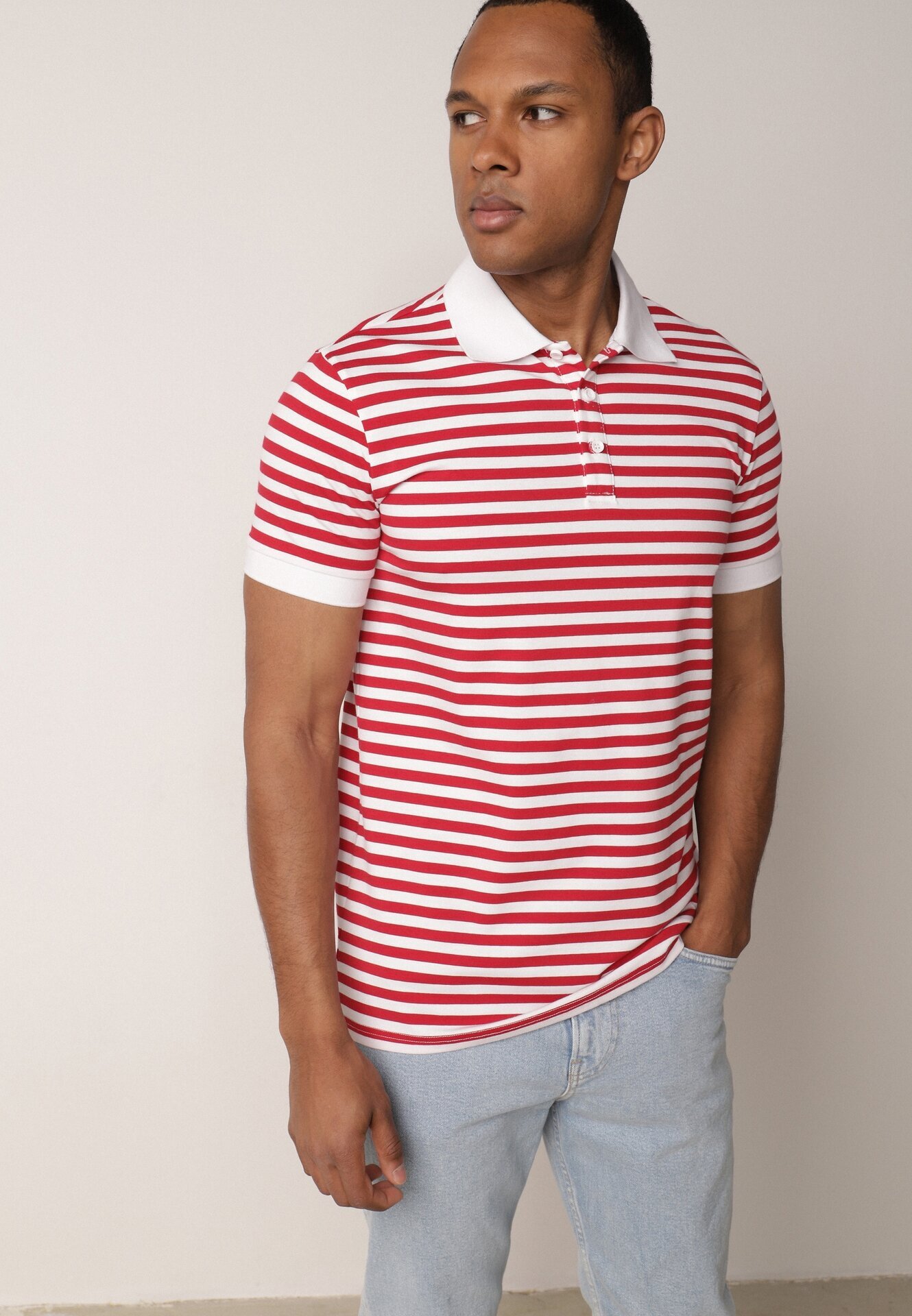  Tricou Roșu