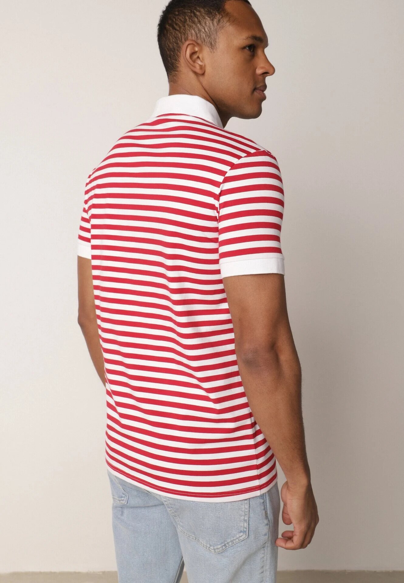  Tricou Roșu