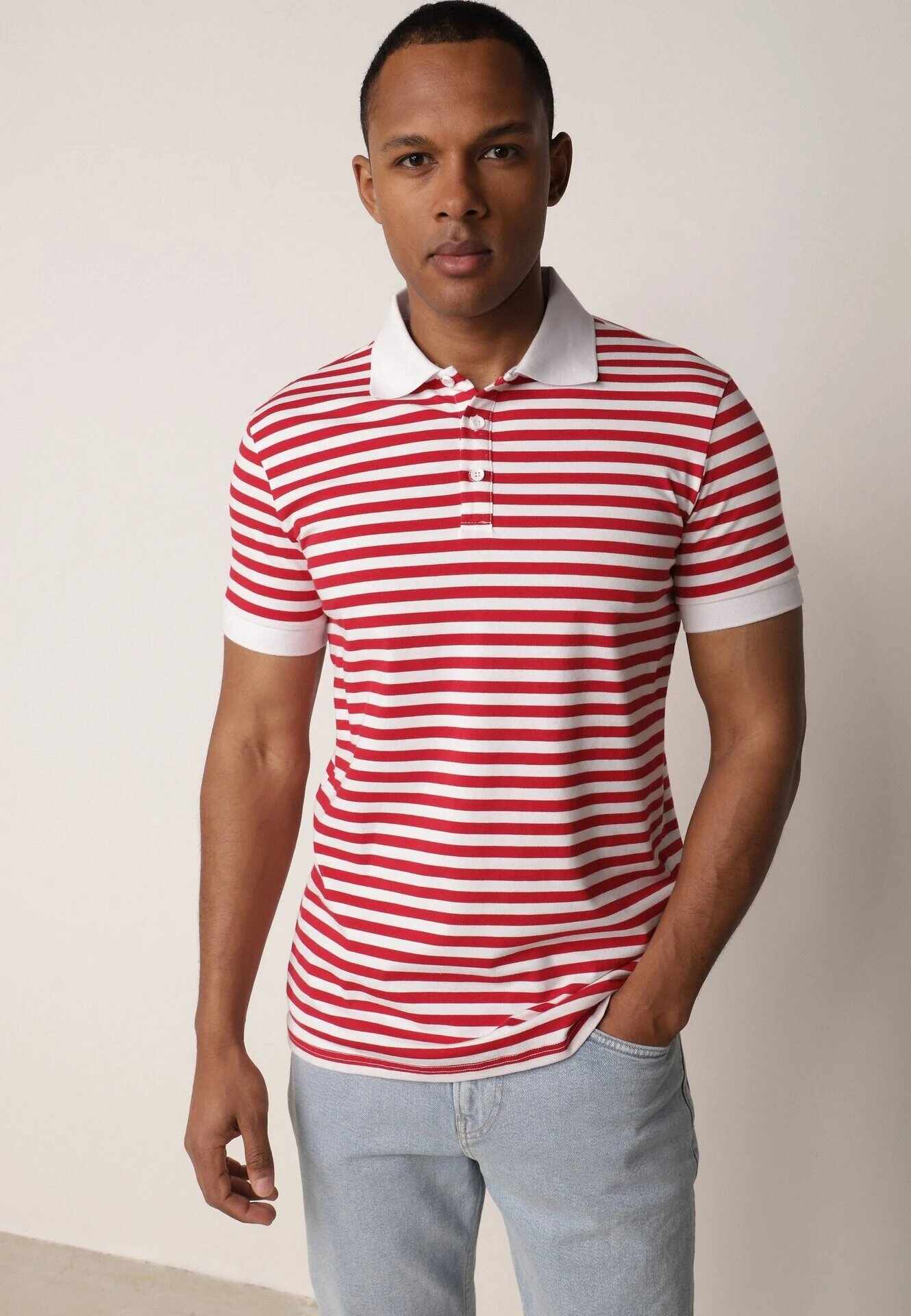  Tricou Roșu