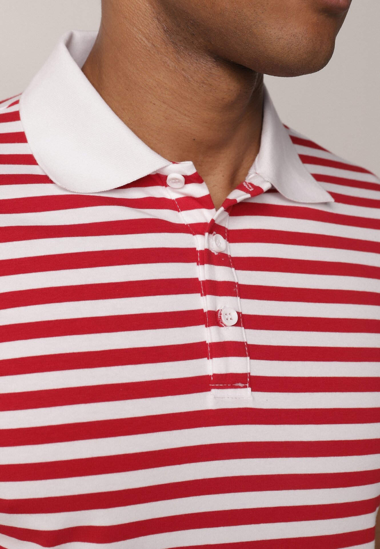  Tricou Roșu