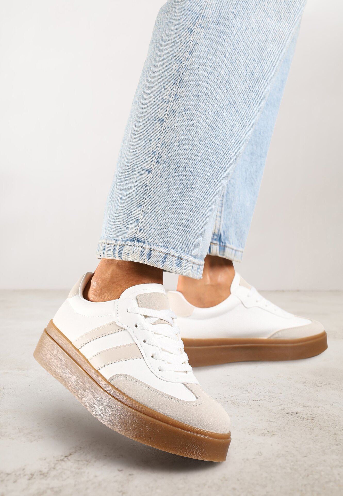 via giulia Sneakers Alb-Bej în Stil Tenisi cu Dungi Nilomira