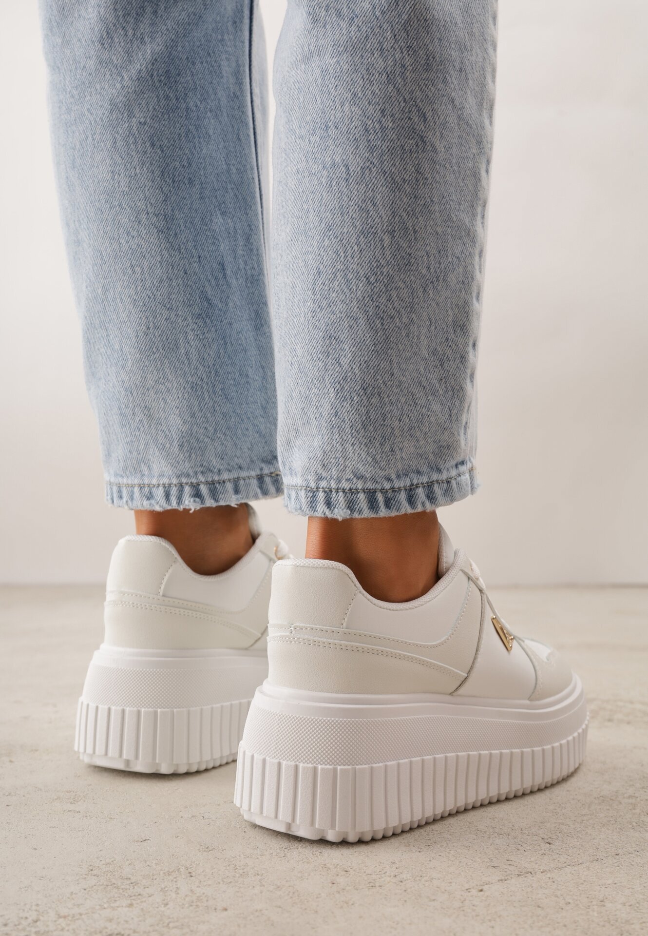 vices Adidași Albi pe Talpă Groasă cu Imprimeuri Decorați cu Aplicație Cezar