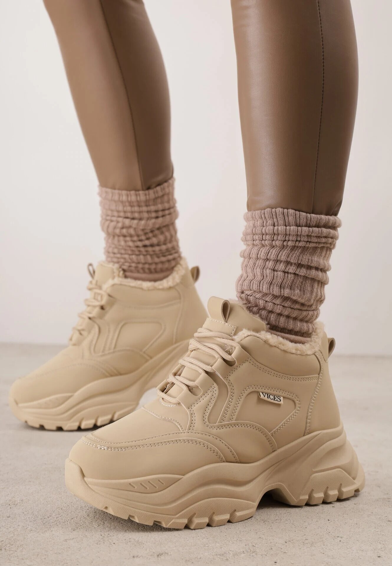 vices Adidași Bej închis Stil Trapper Chunky cu talpă groasă Leandre