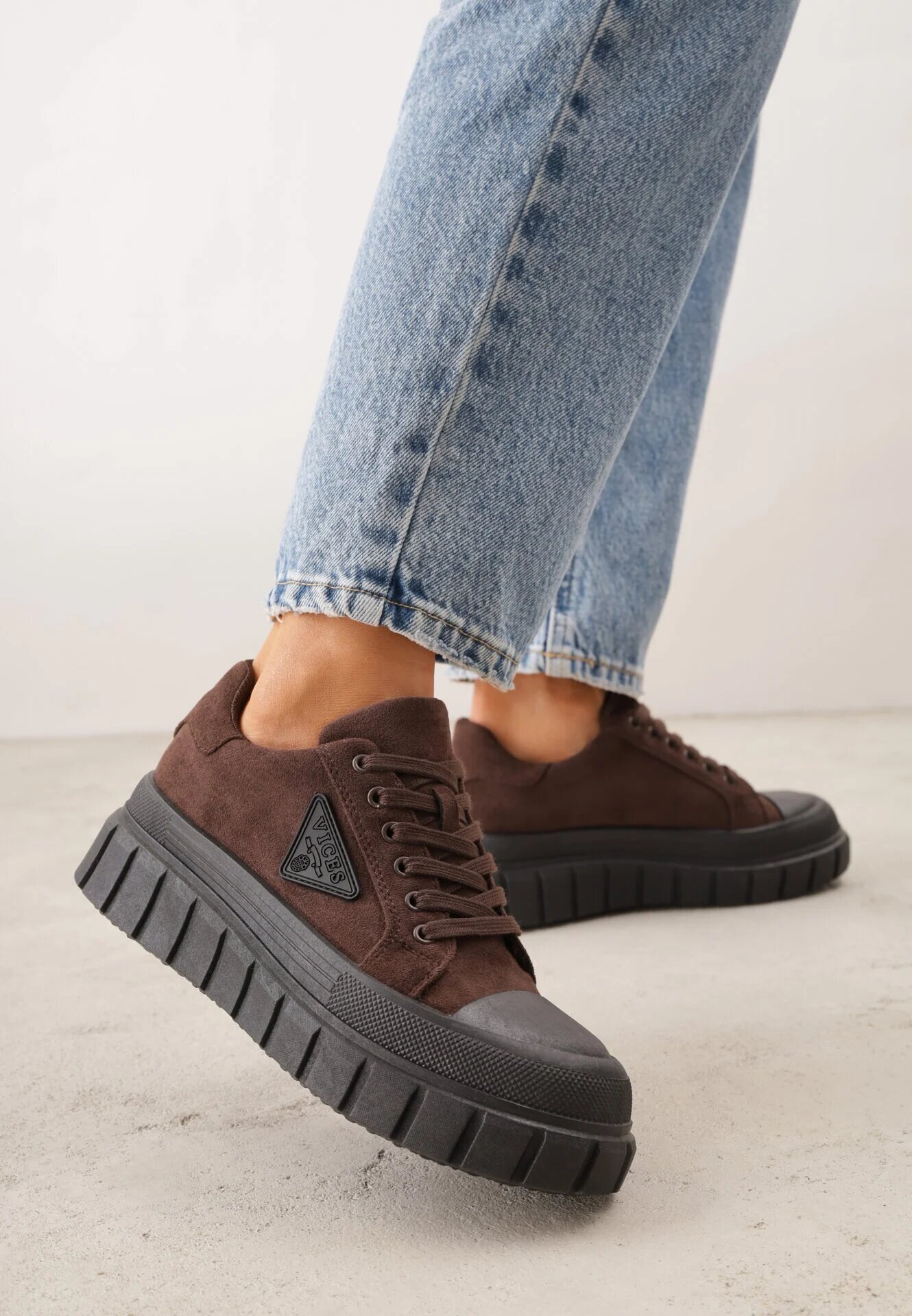 vices Adidași Maro cu Talpă Groasă cu Aplicație Geometrică Leanae