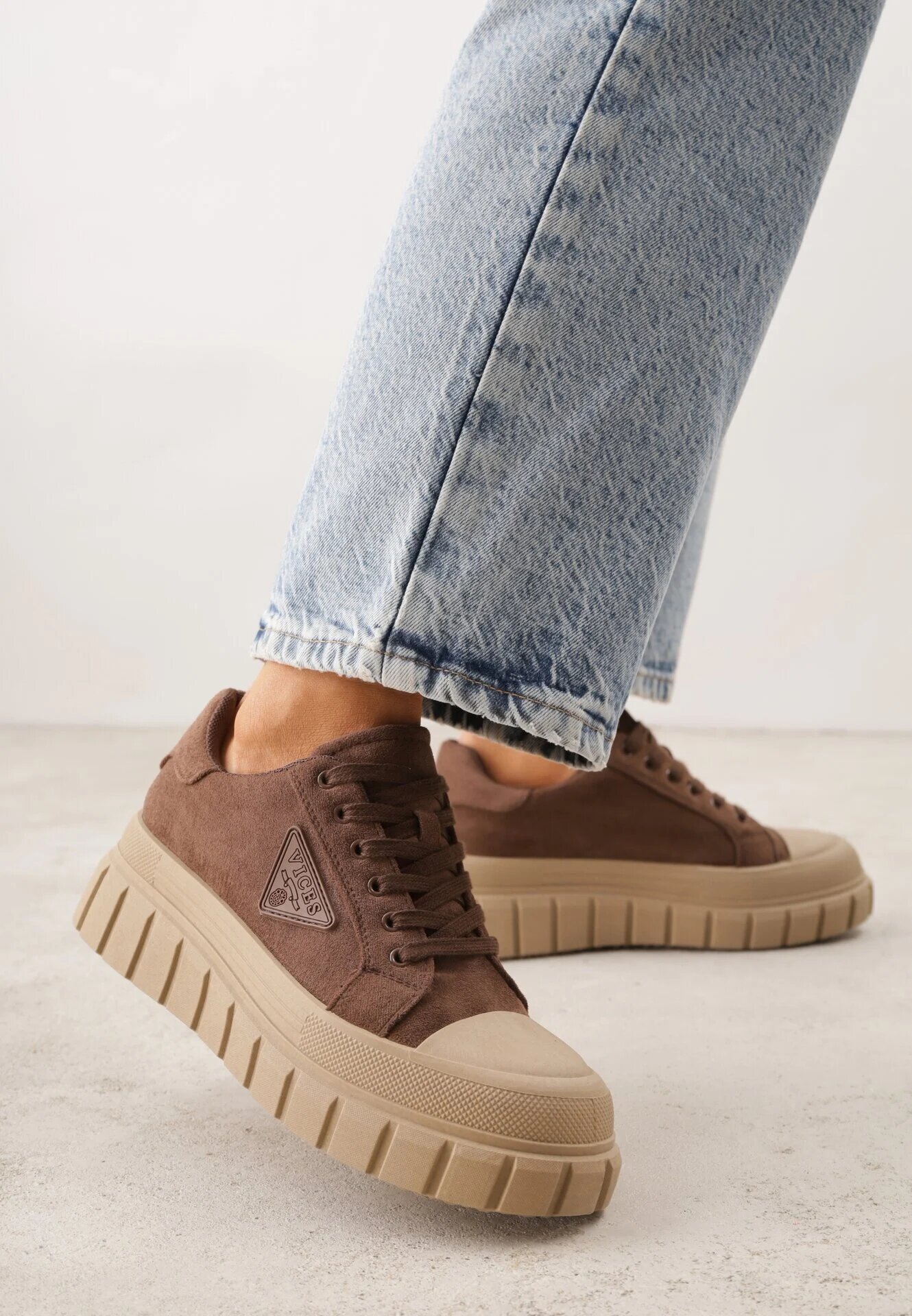 vices Adidași Maro deschis cu Talpă Groasă cu Aplicație Geometrică Leanae