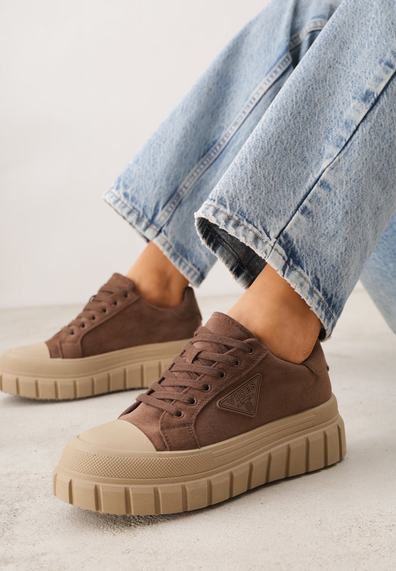 vices Adidași Maro deschis cu Talpă Groasă cu Aplicație Geometrică Leanae
