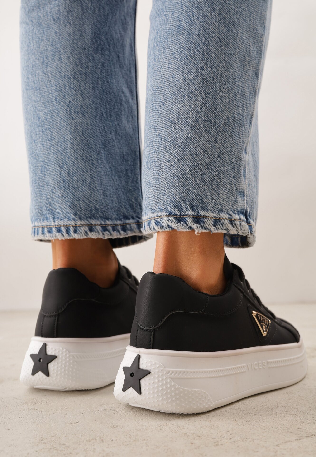 vices Adidași Negri pe Talpă Groasă cu profil aderent Decorată cu Stea Natevia