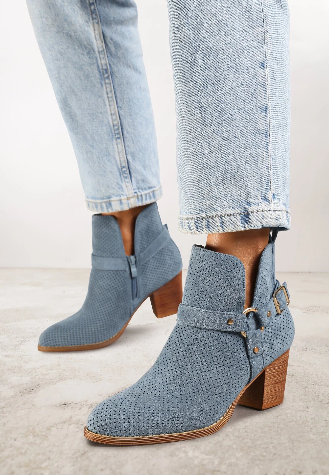 vices Botine Albastre