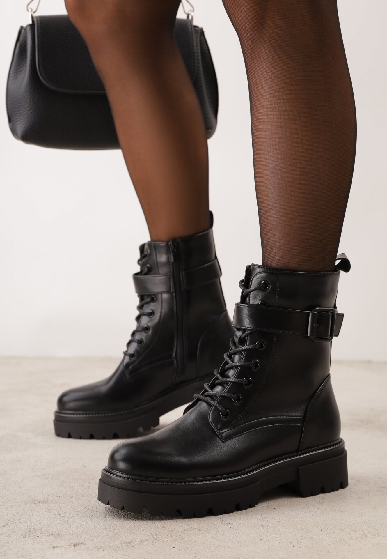 vices Botine Worker Negre cu Curea Decorativă cu Cataramă Feillis