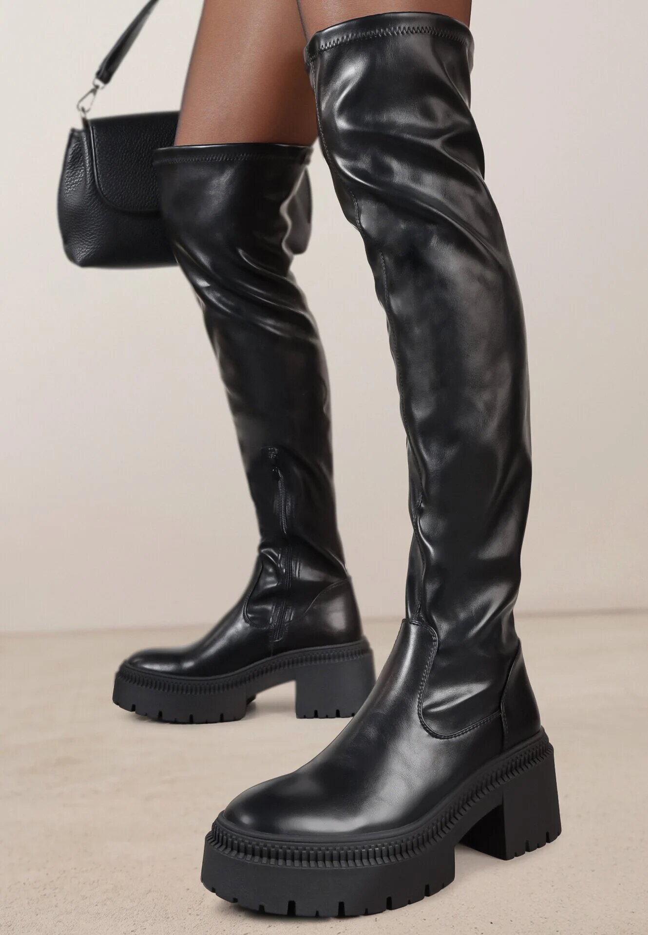 vices Cizme Negre Înalte cu Carâmb Mulat în Stil Grunge Dillie