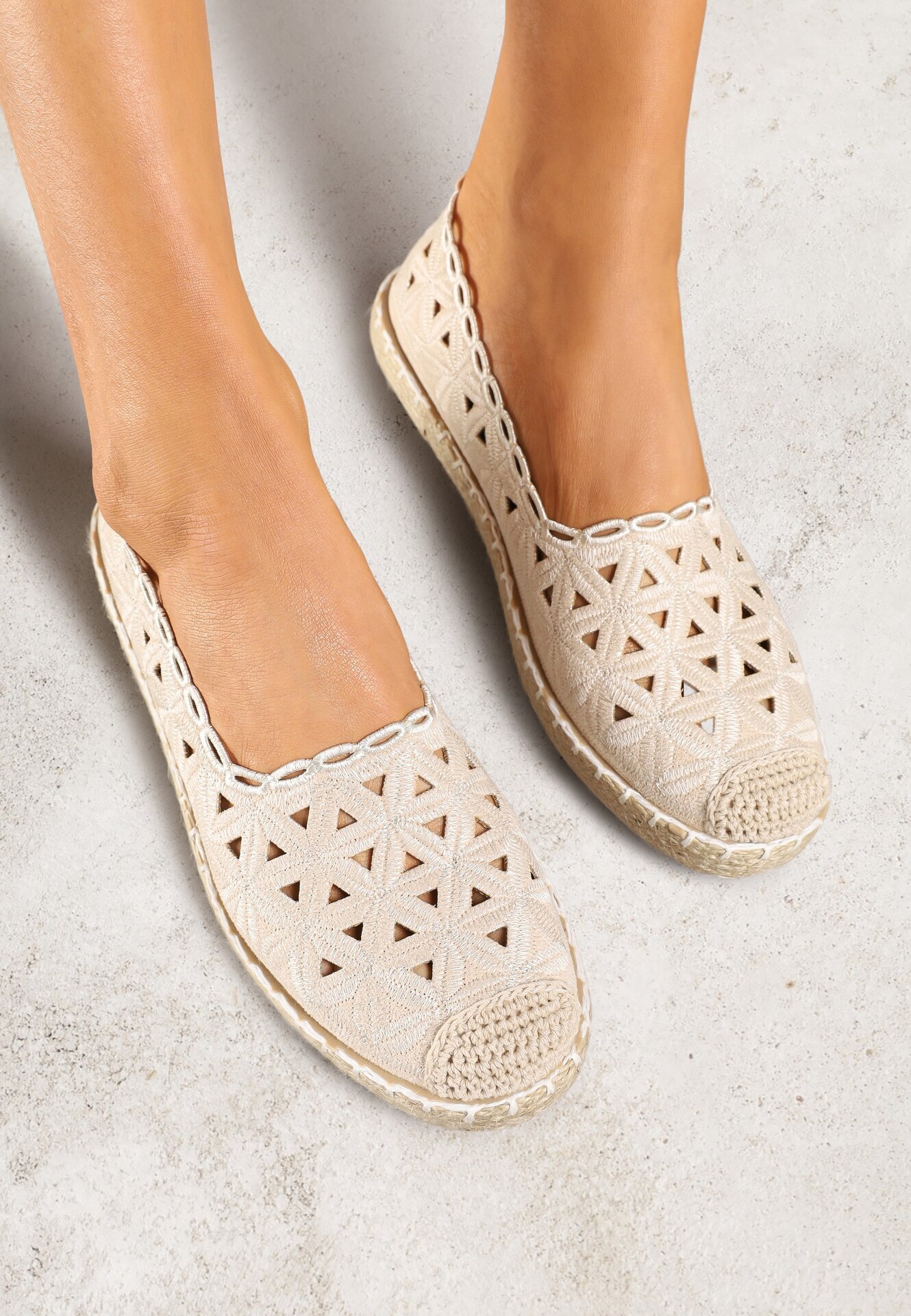 vices Espadrile Decupate Bej cu Împletitură Decorativă Arivrae