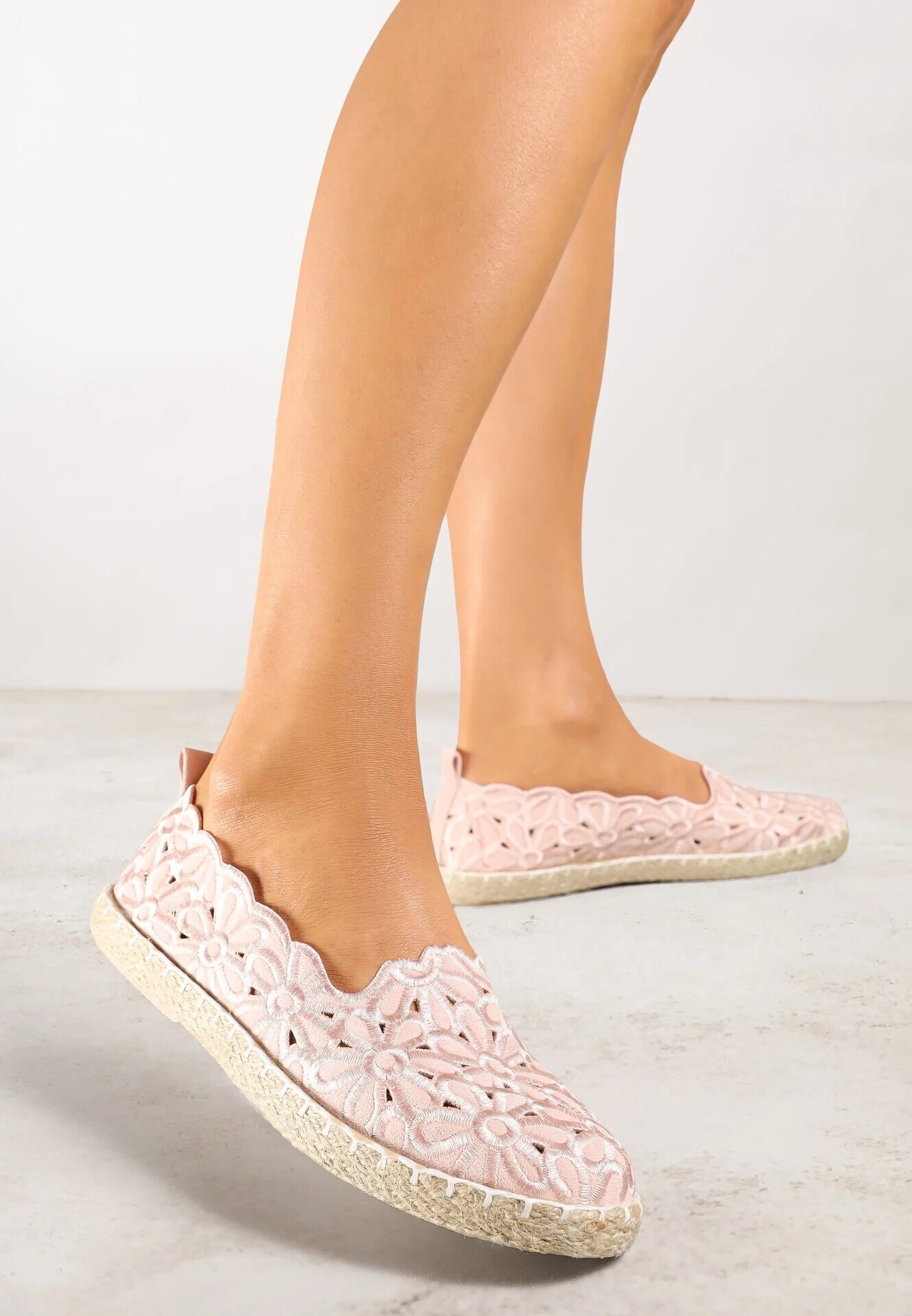vices Espadrile Roz Perforate cu Model Floral din Împletitură Donavia