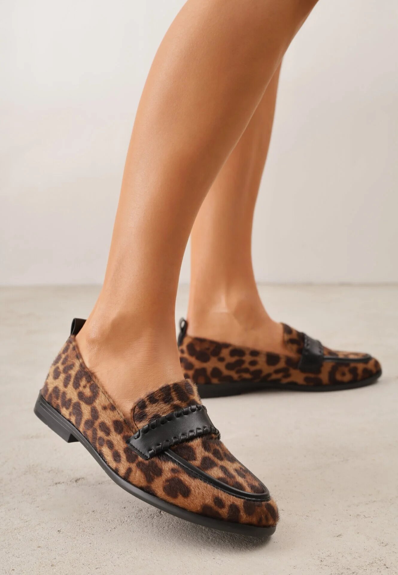vices Mocasini Leopard cu branț de piele și cusături decorative Adestiia
