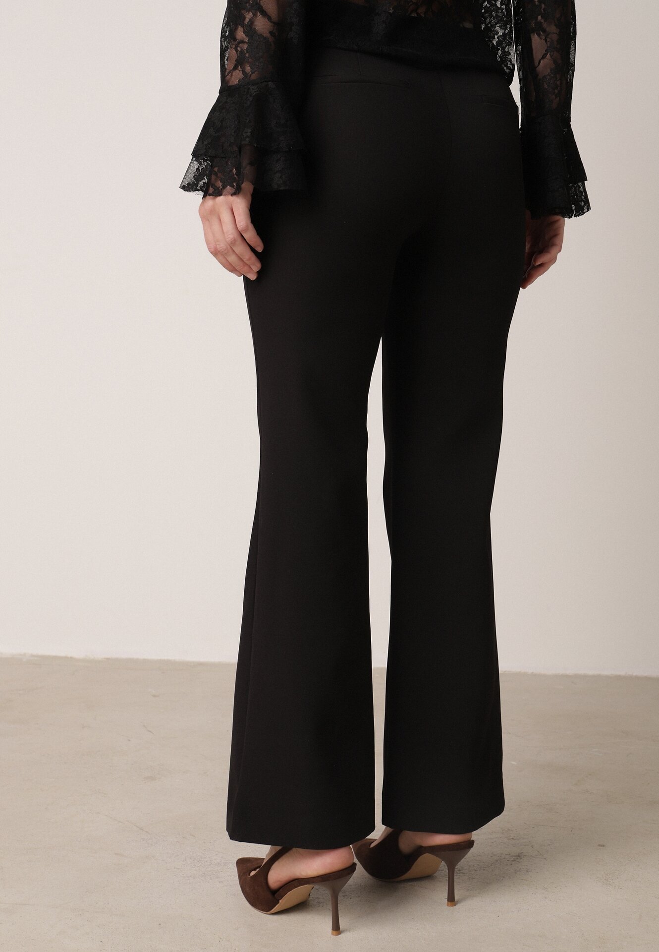 vices Pantaloni de costum negri tip clopot Tessaria