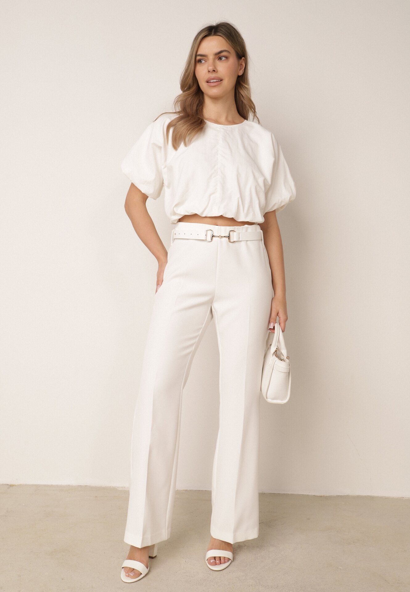 vices Pantaloni eleganți evazați cu dungă ornamentați cu dungi Neronia Albi