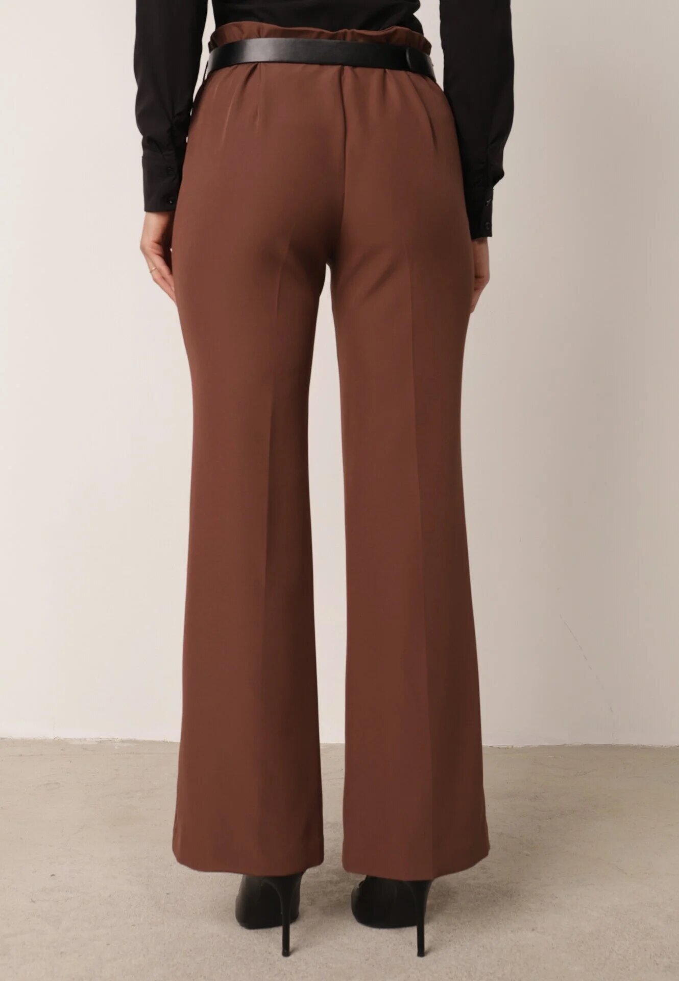 vices Pantaloni eleganți evazați cu dungă ornamentați cu dungi Neronia Maro