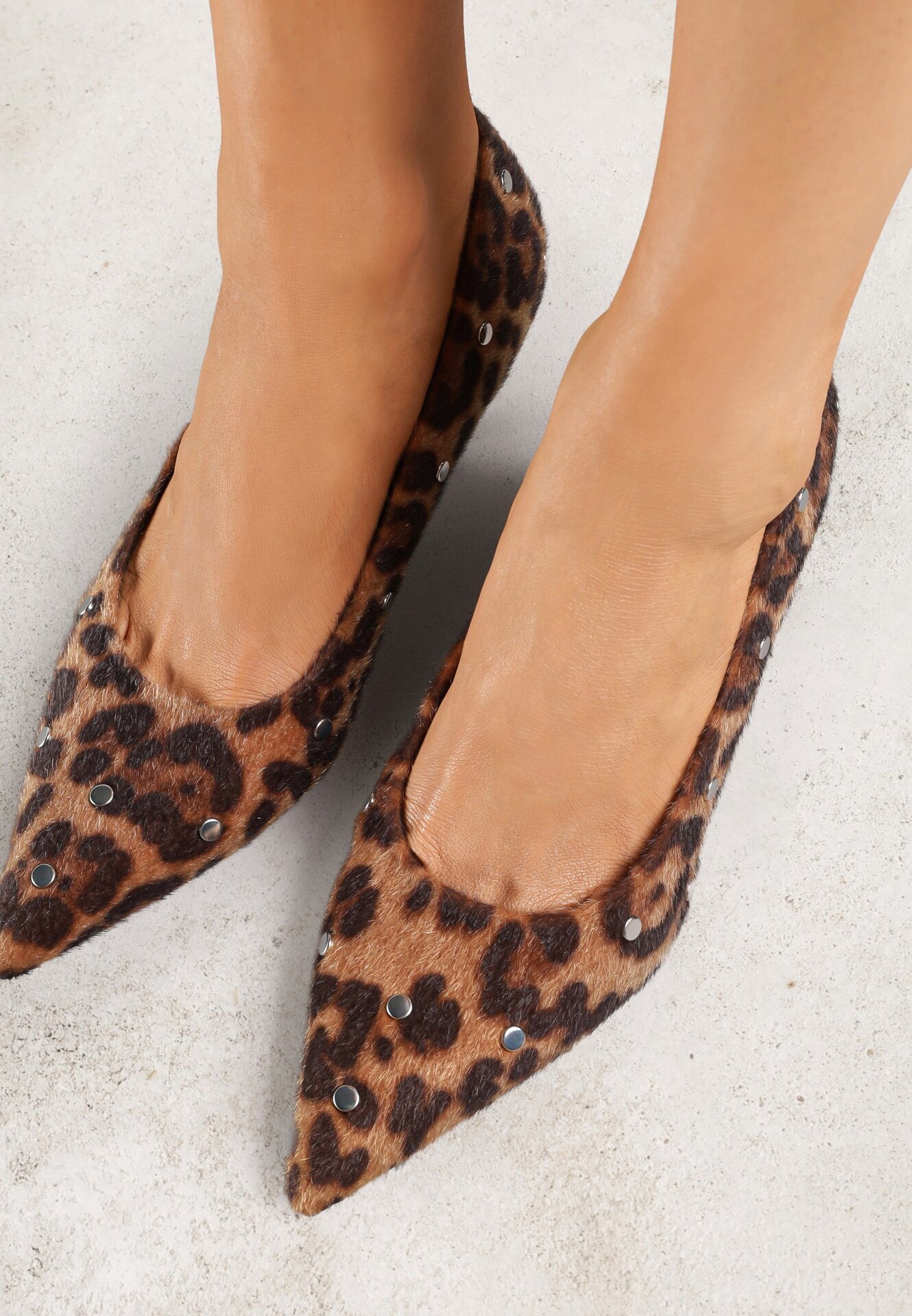 vices Pantofi Stiletto leopard cu toc cui cu branț din piele decorați cu ținte și cataramă Rilisea