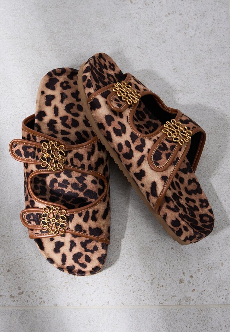 vices Papuci leopard cu decorațiune metalică și două barete Maithiana