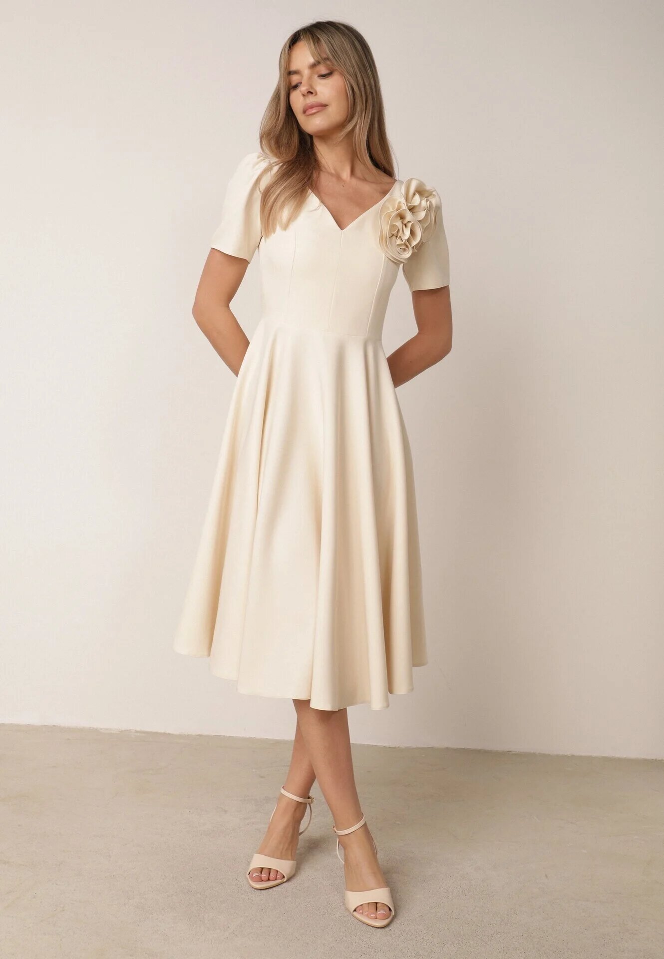 vices Rochie Bej