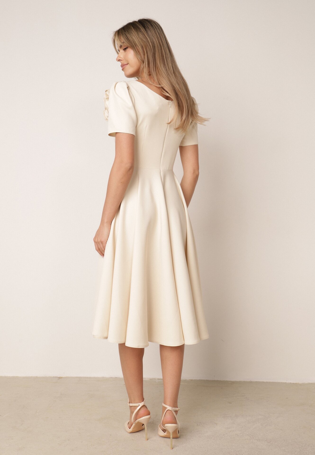 vices Rochie Bej
