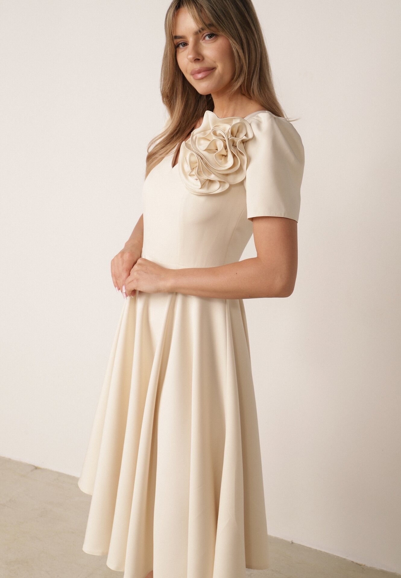 vices Rochie Bej