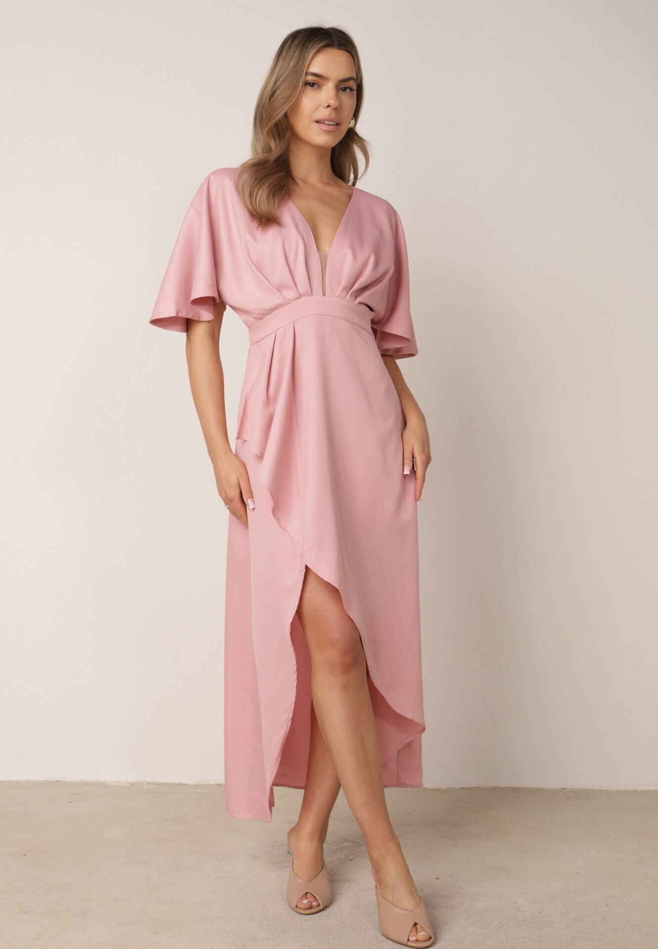 vices Rochie de cocktail roz cu croi asimetric cu volan Finexia