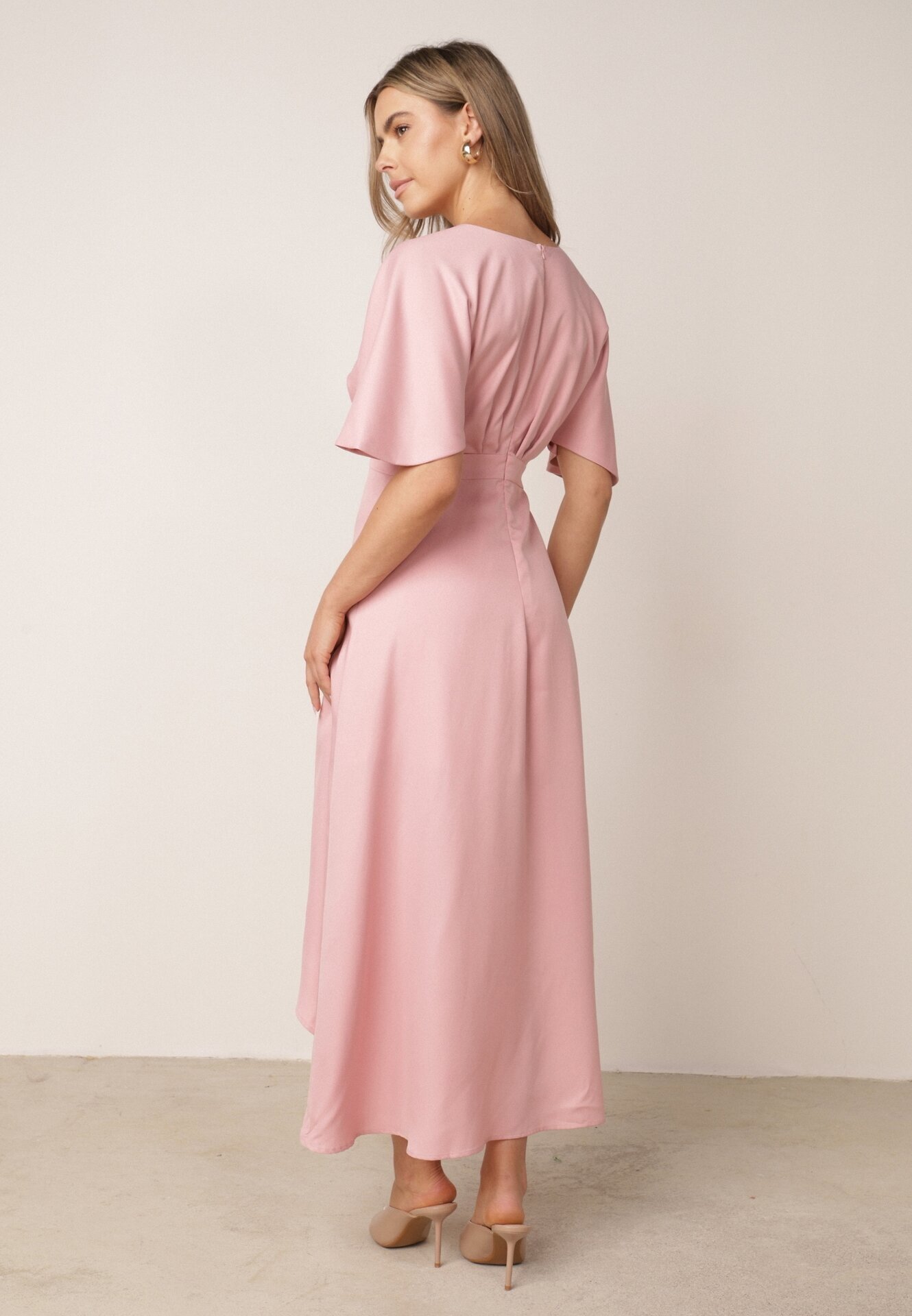 vices Rochie de cocktail roz cu croi asimetric cu volan Finexia