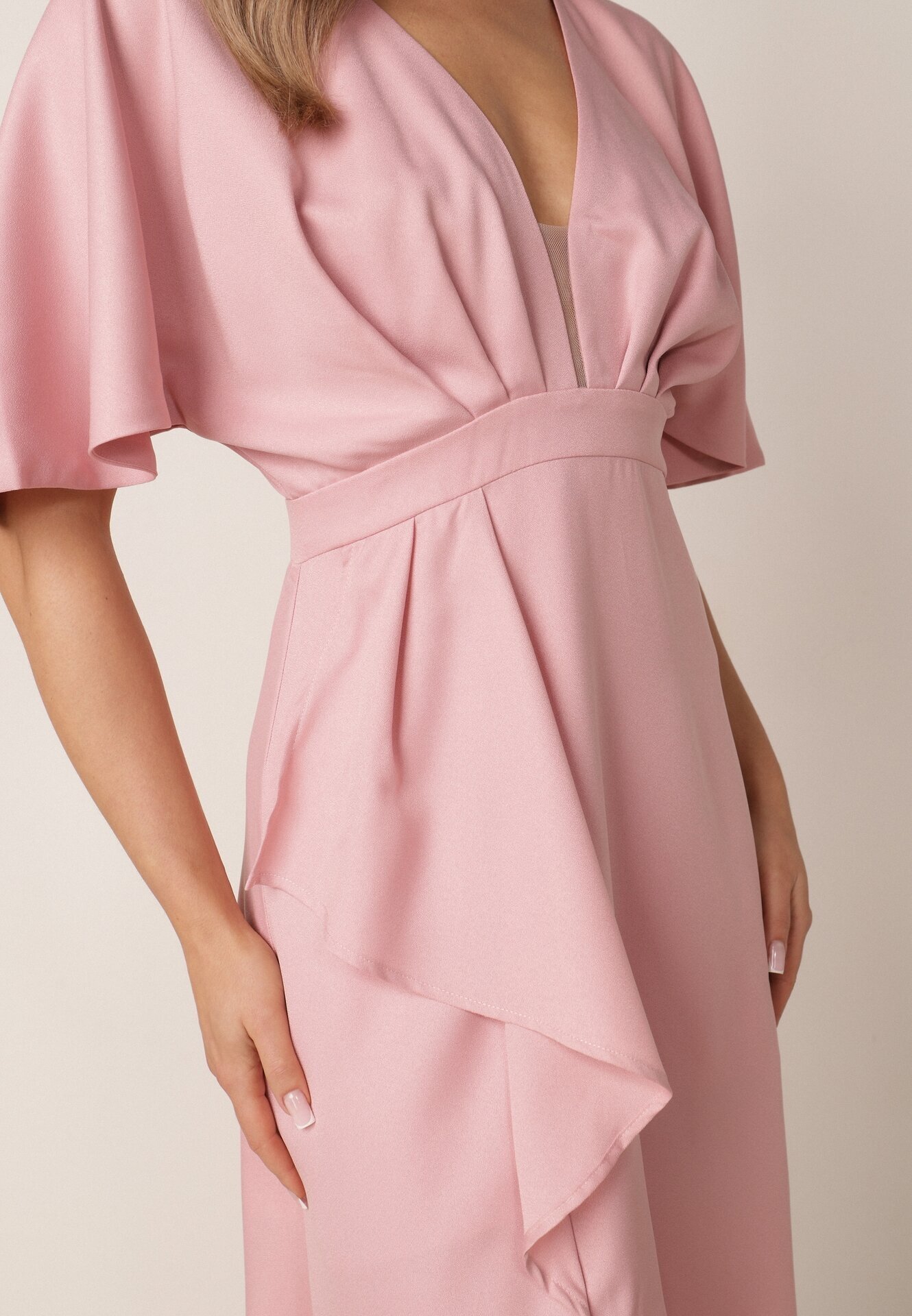 vices Rochie de cocktail roz cu croi asimetric cu volan Finexia