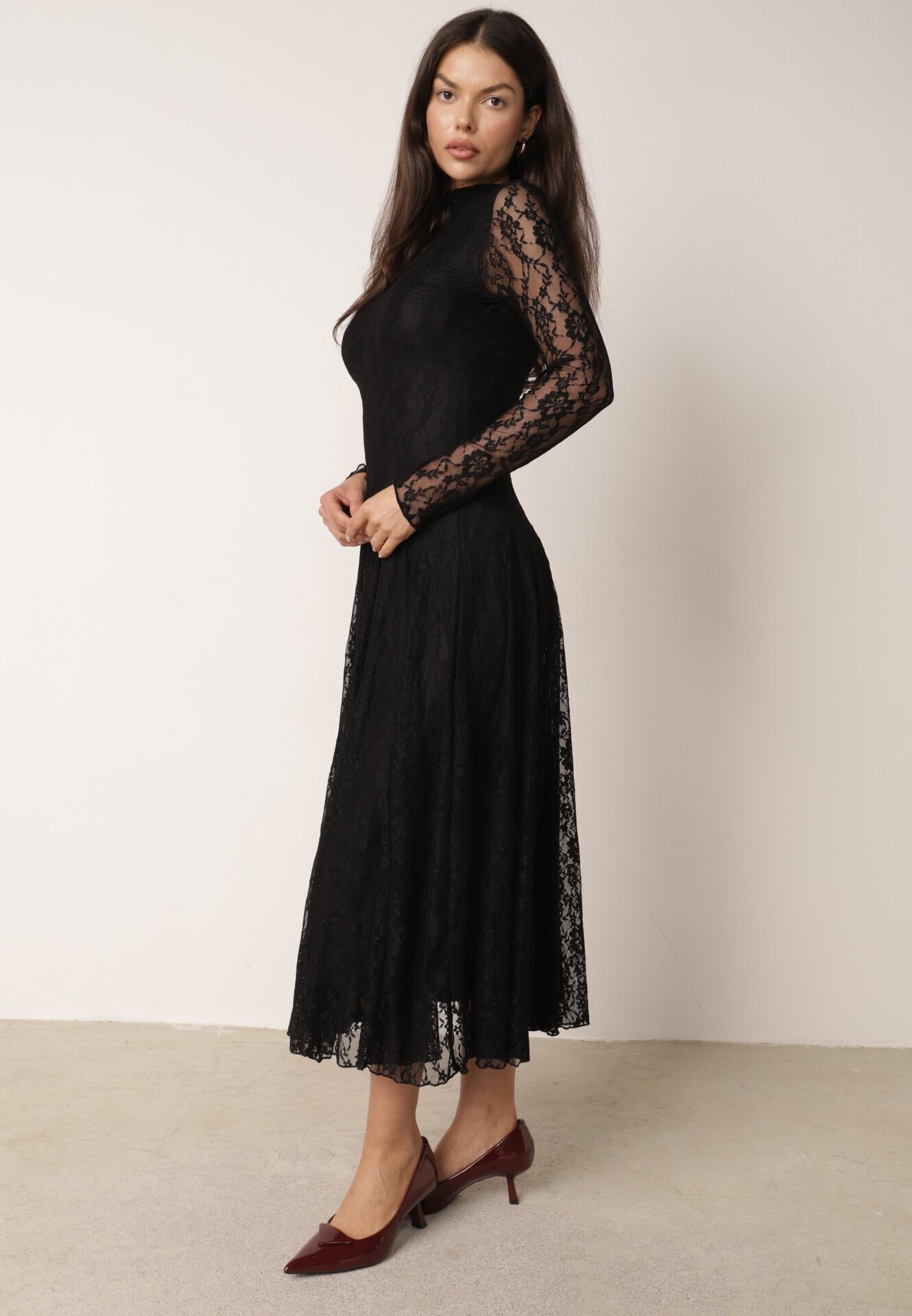 vices Rochie evazată din dantelă cu mâneci transparente Audriana Neagră