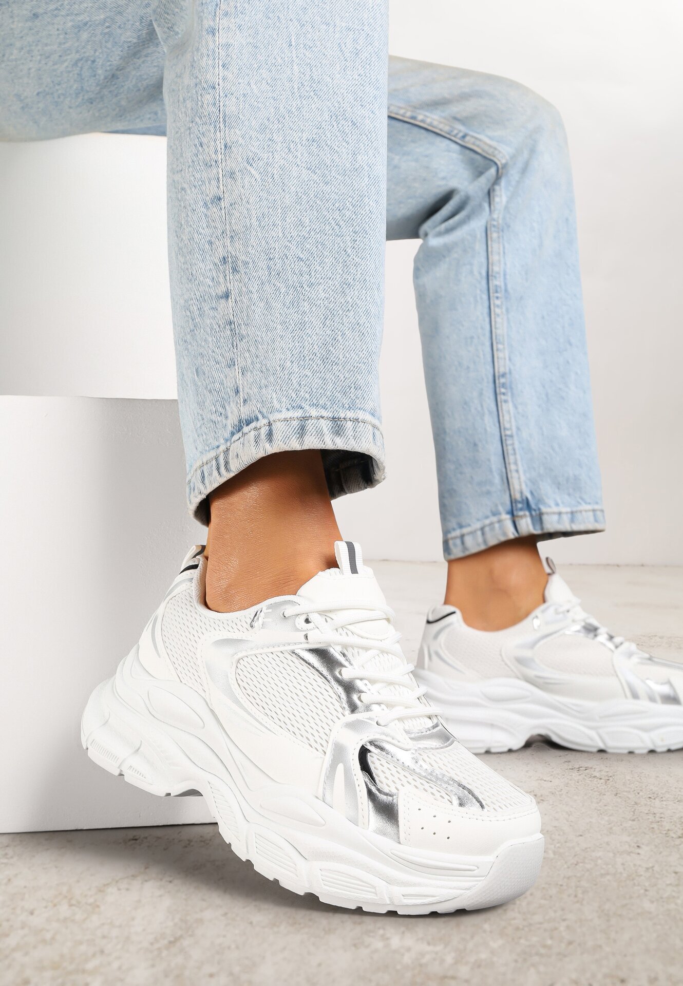 vices Sneakers Alb-Argintii cu Talpă Groasă cu Imprimeuri Nativine