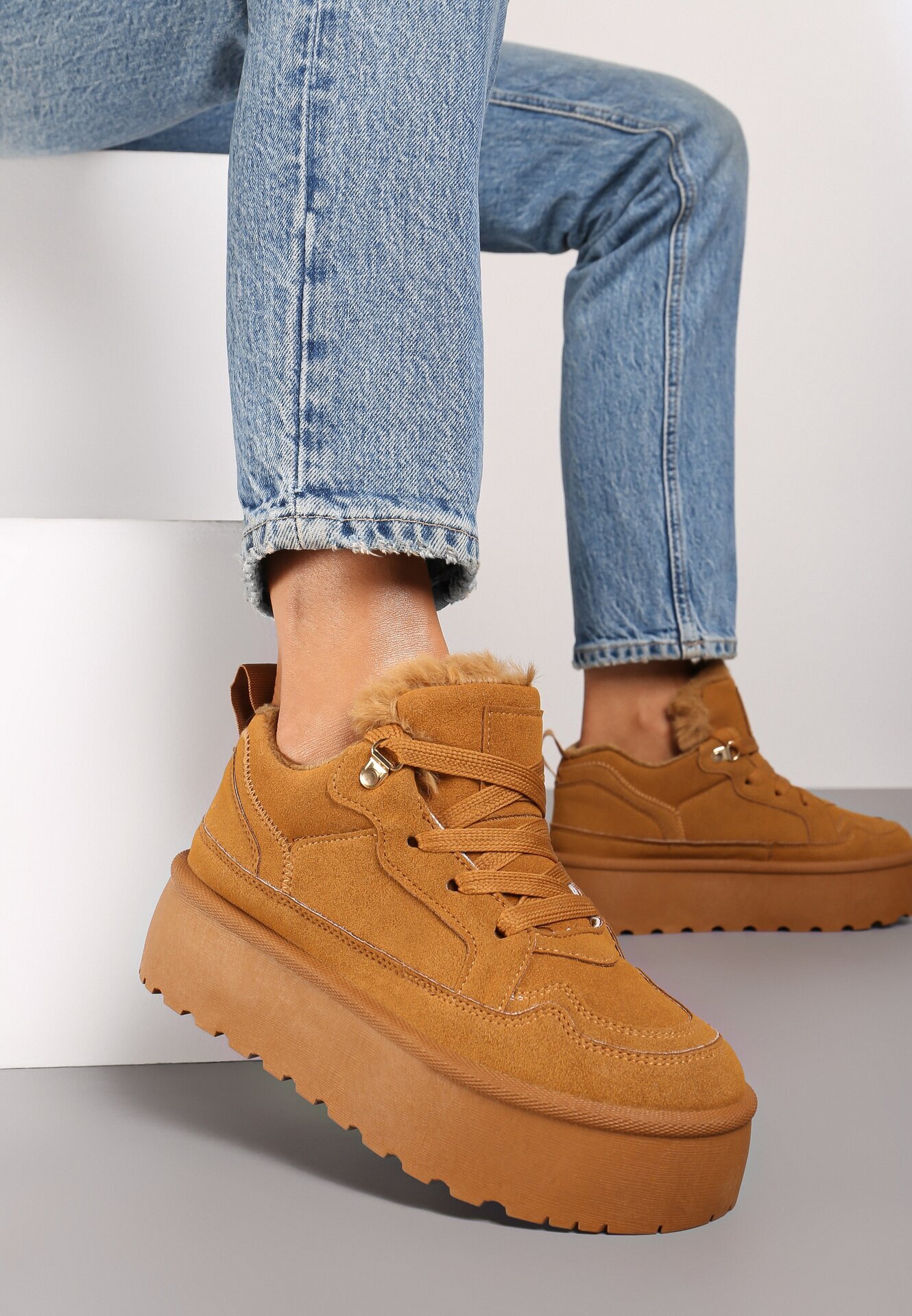 vices Sneakers maronii în stil cizme de zăpadă în stil cizme de zăpadă pe platformă cu blană decorativă Nalirea