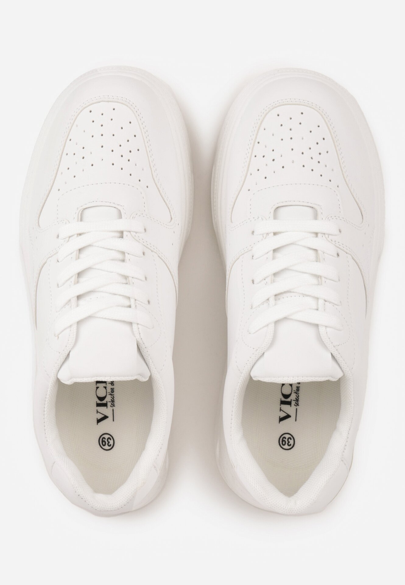 vices Sneakerși Albi pe Platformă cu Perforație Decorativă la Vârf Riovera