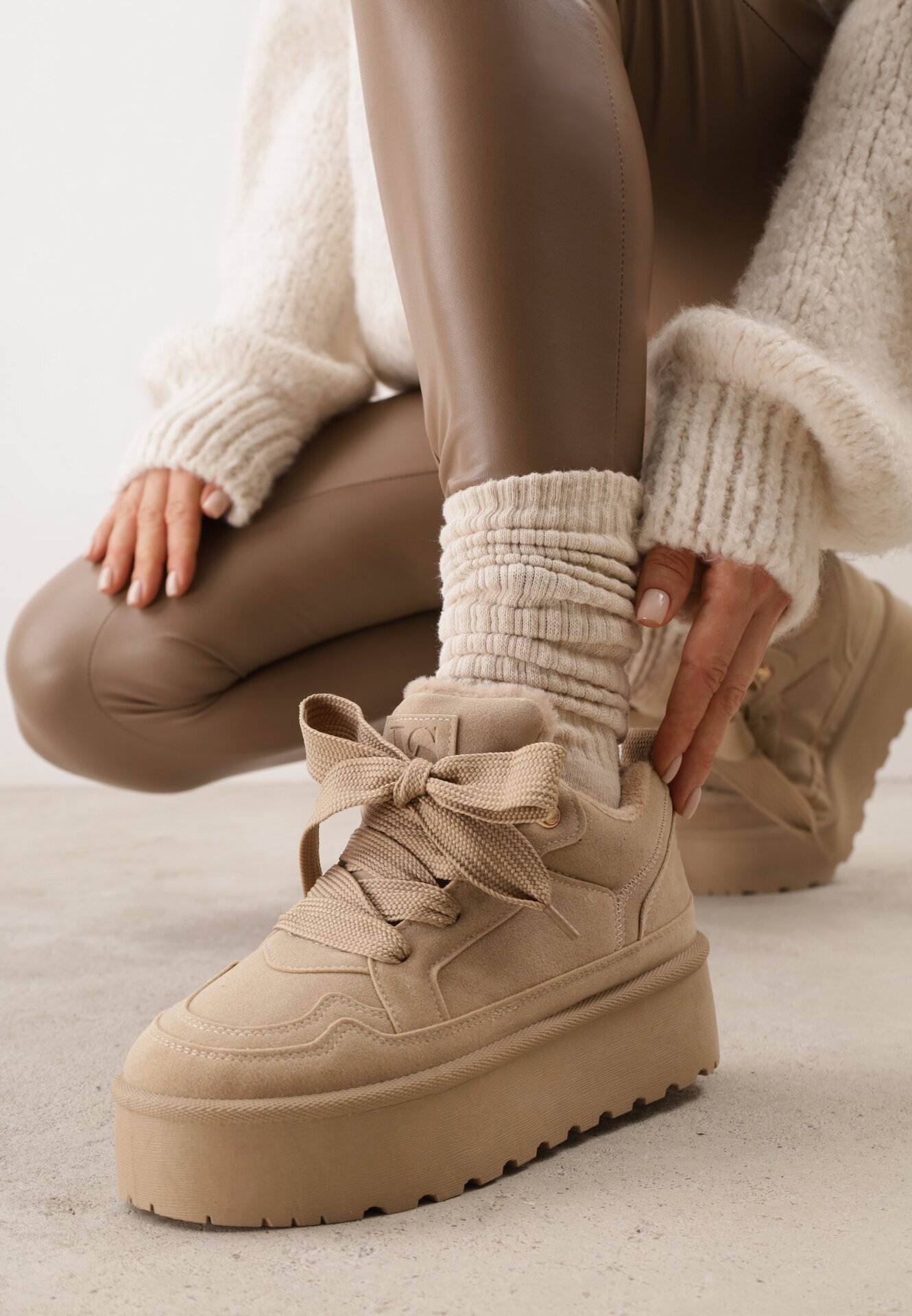 vices Sneakerși Bej închis pe Platformă cu Blană Decorativă Nalirea