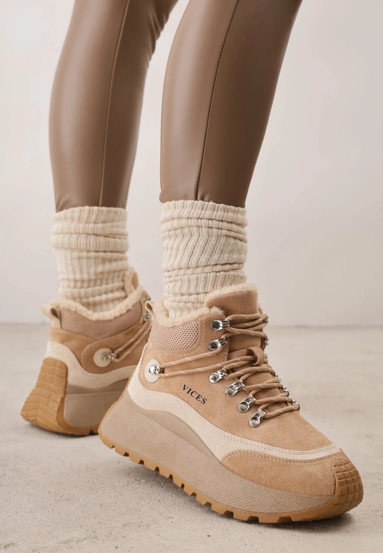 vices Sneakersi Ghete de zăpadă Bej închis Sportivi cu Talpă Groasă Nellsana