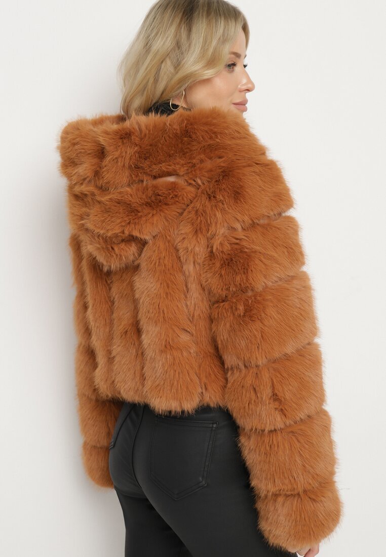 wool fashion Geacă Maro De Blană cu Croială Scurtă Matlasată Hemeriana