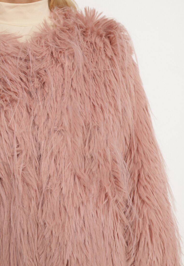 wool fashion Jachetă Roz de blană cu croi drept încheiată cu copci Siarale