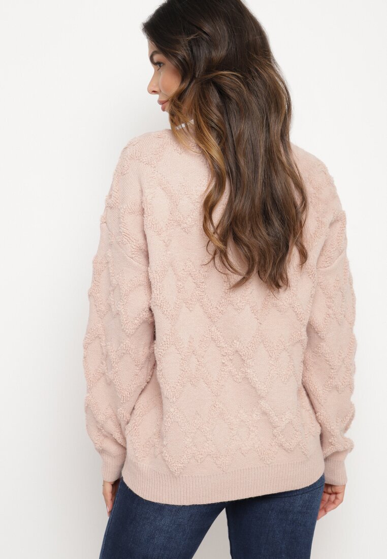 wool fashion Pulover roz deschis cu croi lejer și model tricotat cu borduri reiate Elondrae