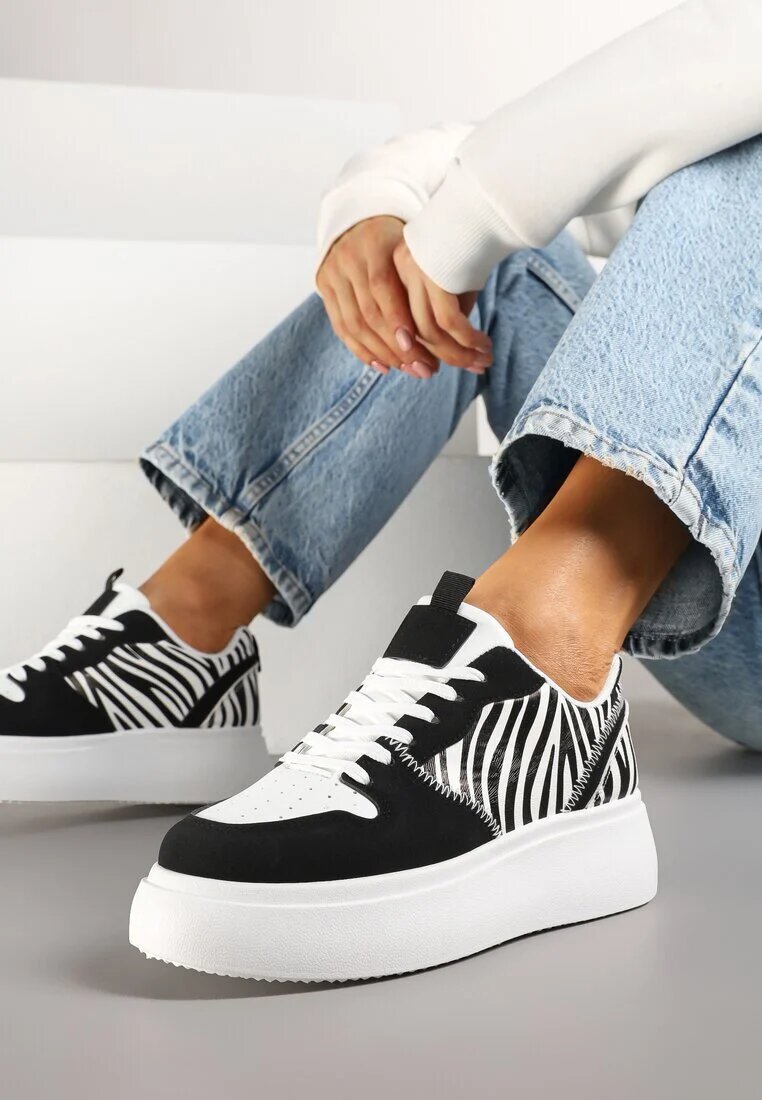 yesmile Sneakers Negri și Albi pe Platformă cu Cusături Decorative Perforații și Imprimeu Zebră Senaleira